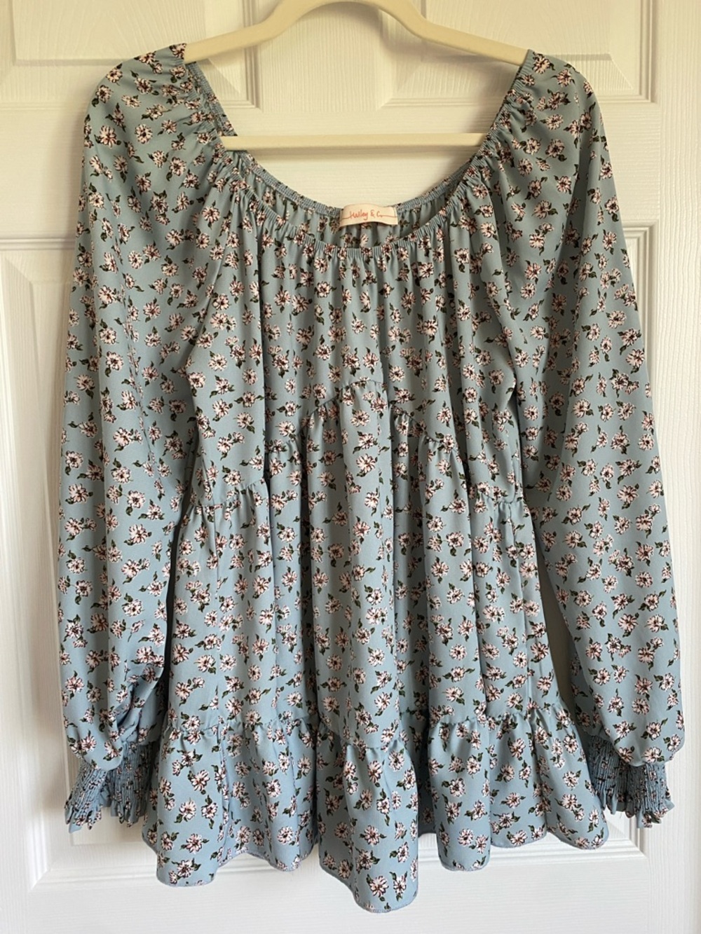 Light Blue Floral Bohemian Babydoll Top. Small.